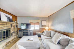 Cozy Wisconsin Abode Walk to Lake Michigan!